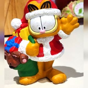 Garfield Santa Ornament or just place on desk. plastic